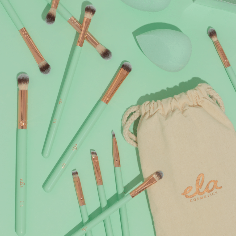 Mint sponges and brushes